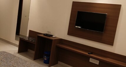 Nova Eleven By StayApart Room Type - Deluxe Room