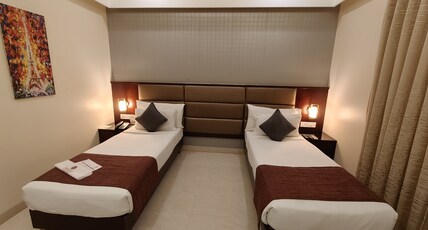 EVOLVE PREMIERE Room Type - Executive AC Twin Bed Room