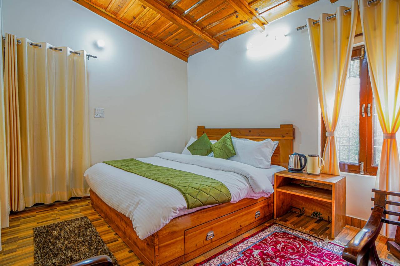 OAK Anandam - Tap to explore photos