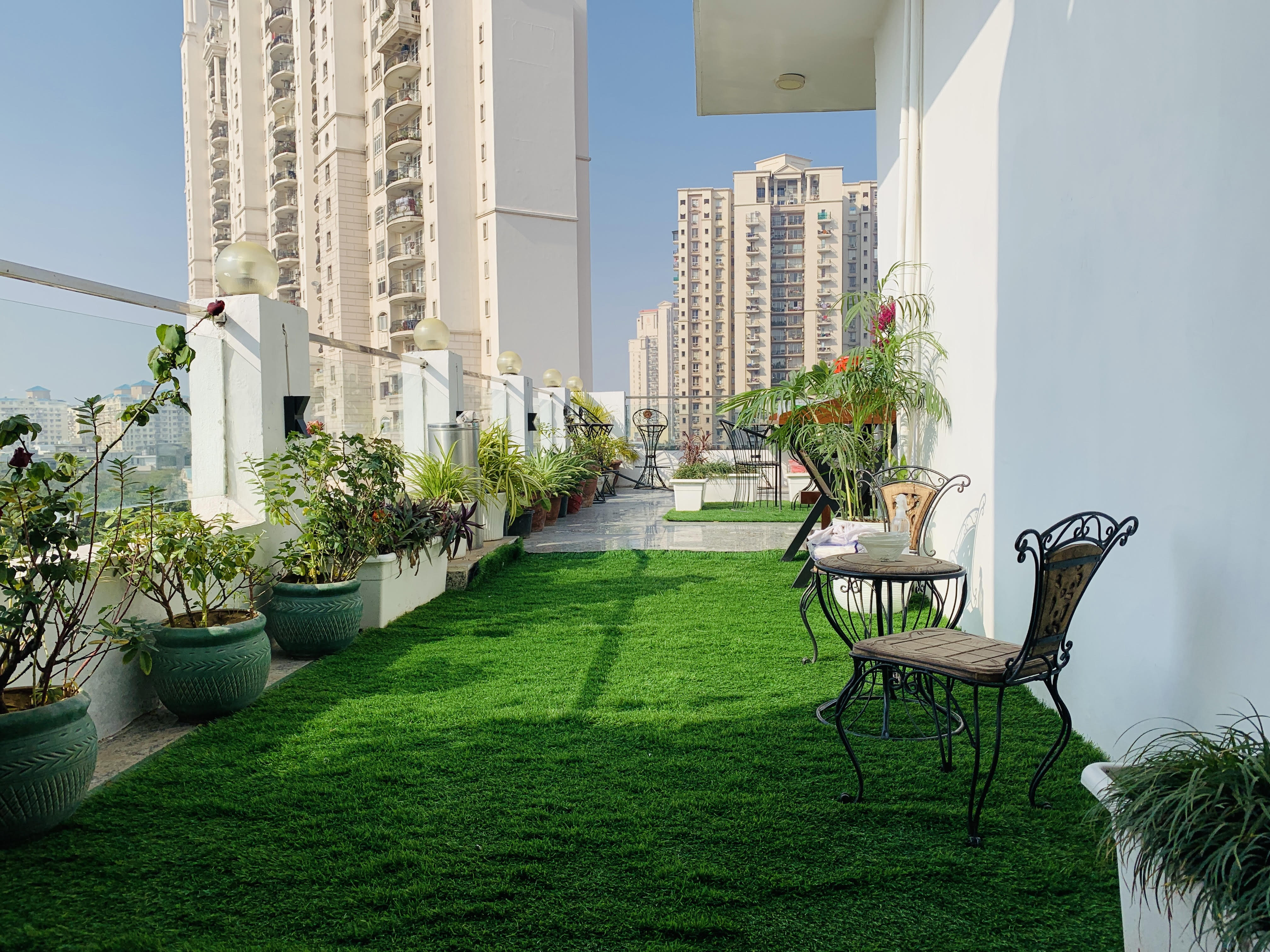 Hotel City Premier - Golf Course Road - Tap to explore photos