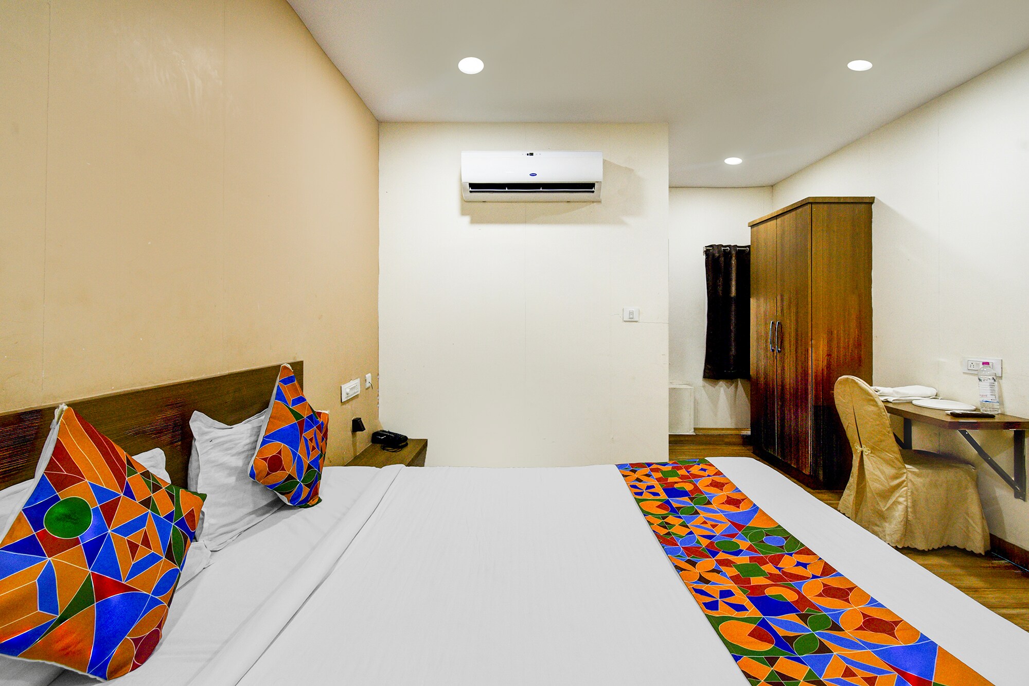 FabHotel Melody Mings - Uppal Metro & Stadium, Uppal - Tap to explore photos