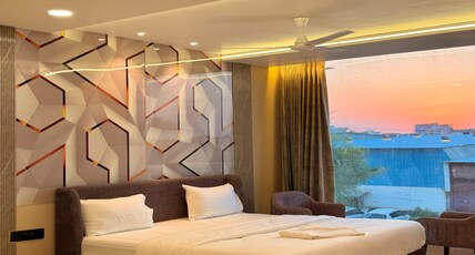 Hotel Amora Royale Japiur Room Type - Family Room
