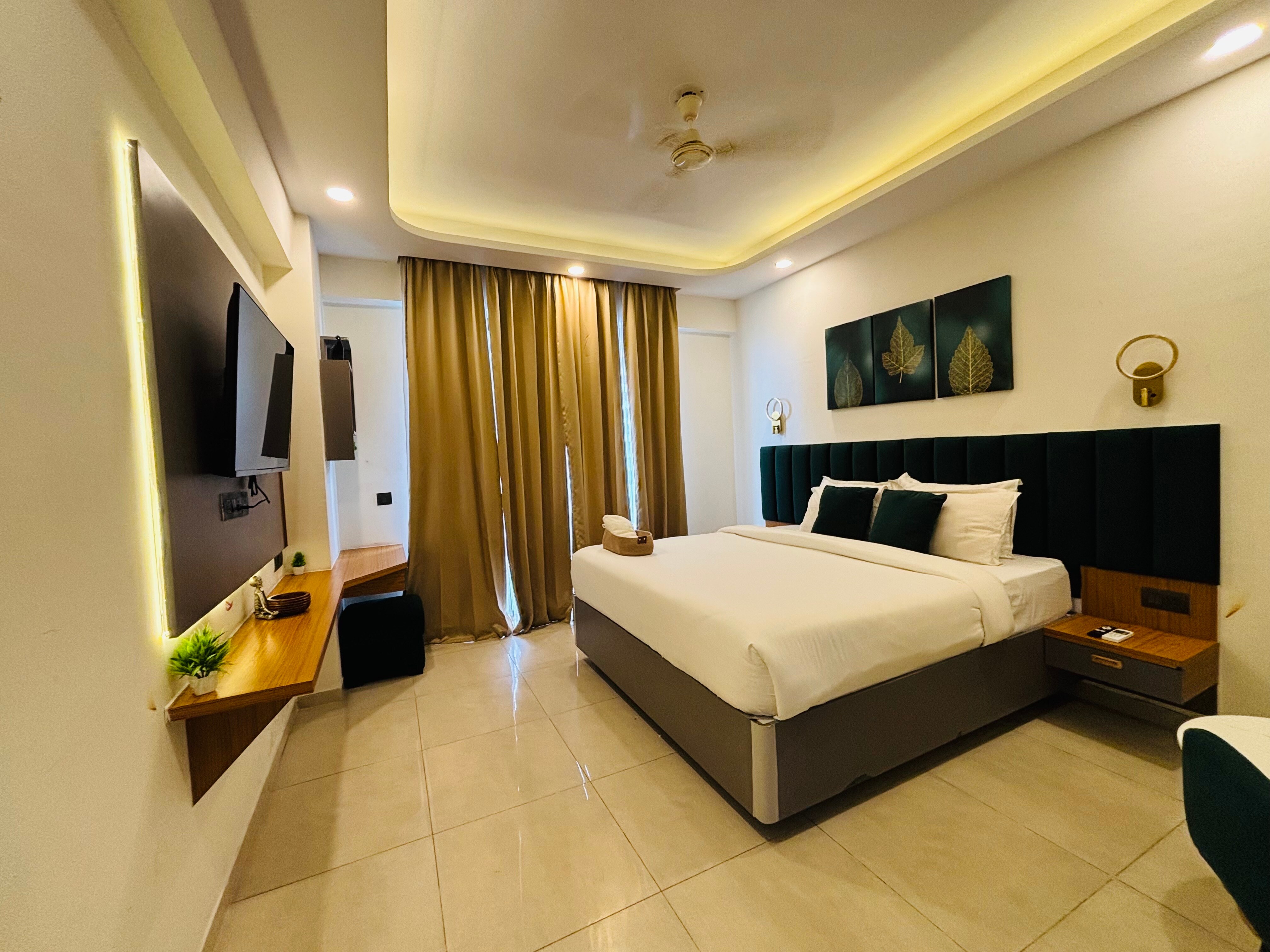Arth Studios | Omaxe Hazratganj | Gomti Nagar Ext - Tap to explore photos