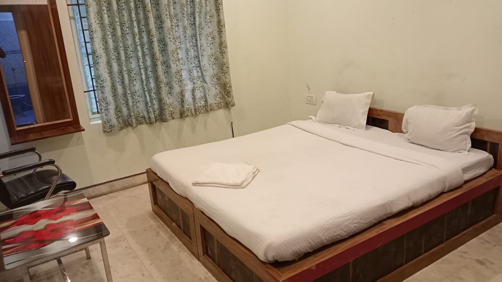 Hotel Adyasha Inn - Tap to explore photos