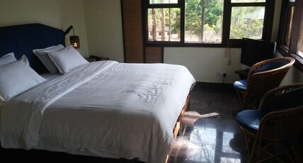 The Monarch Safari Park Room Type - AC Cottage