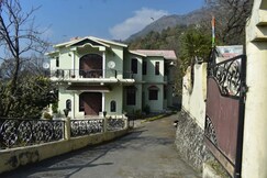 Blooming Dale @5 mins drive from Bhimtal Lake