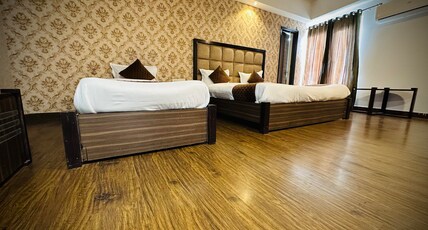 Hotel Park Residency - Spa and Bar Room Type - Luxury Triple Room