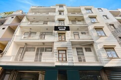 Hotel O East Punjabi Bagh Near Metro Station