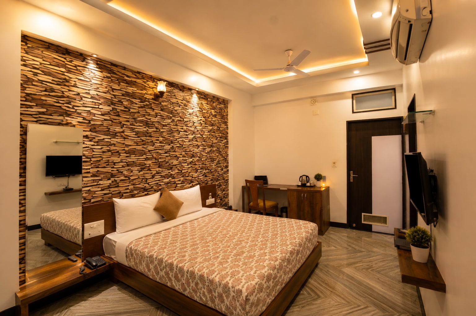 Hotel Mehrangarh Palace - Tap to explore photos