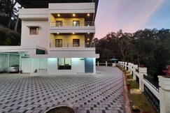 Excellency Forest Trail