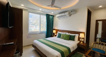 Sitara Premium Dhakad Gold near Lakshman jhula Room Type - Standard Room