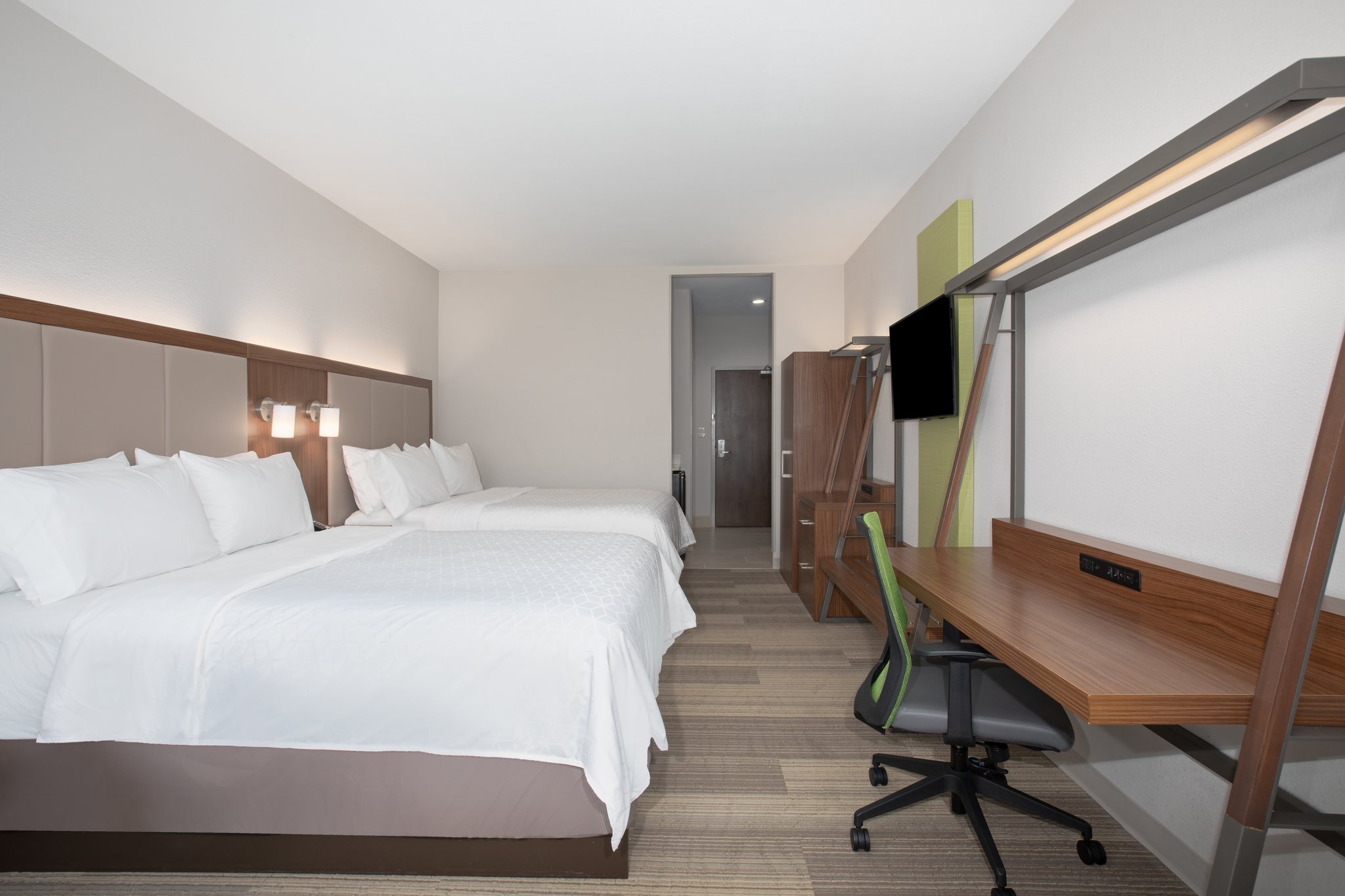 Holiday Inn Express SLIDELL - Tap to explore photos