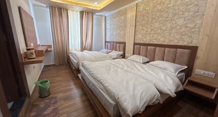 Hotel Vimukti Room Type - Four bed standard room