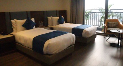 Hotel Stoneleaf Room Type - Standard Twin Room with City View