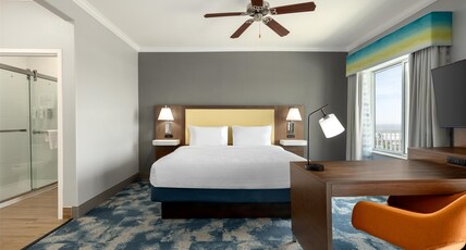 Hampton Inn & Suites by Hilton Galveston Room Type - 1KNG STUDIO SPECIAL NOSMOK