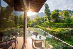 Alt life Luxe | Himalayan Crown - Upper Bhagsu (Mcleodganj)