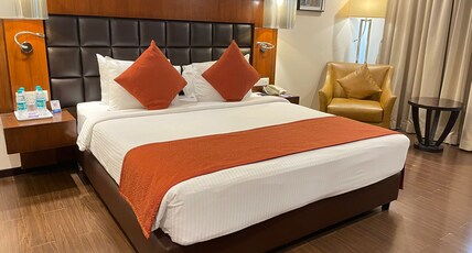 Paradigm Sarovar Portico Kakinada Room Type - Suite - 1 King Bed