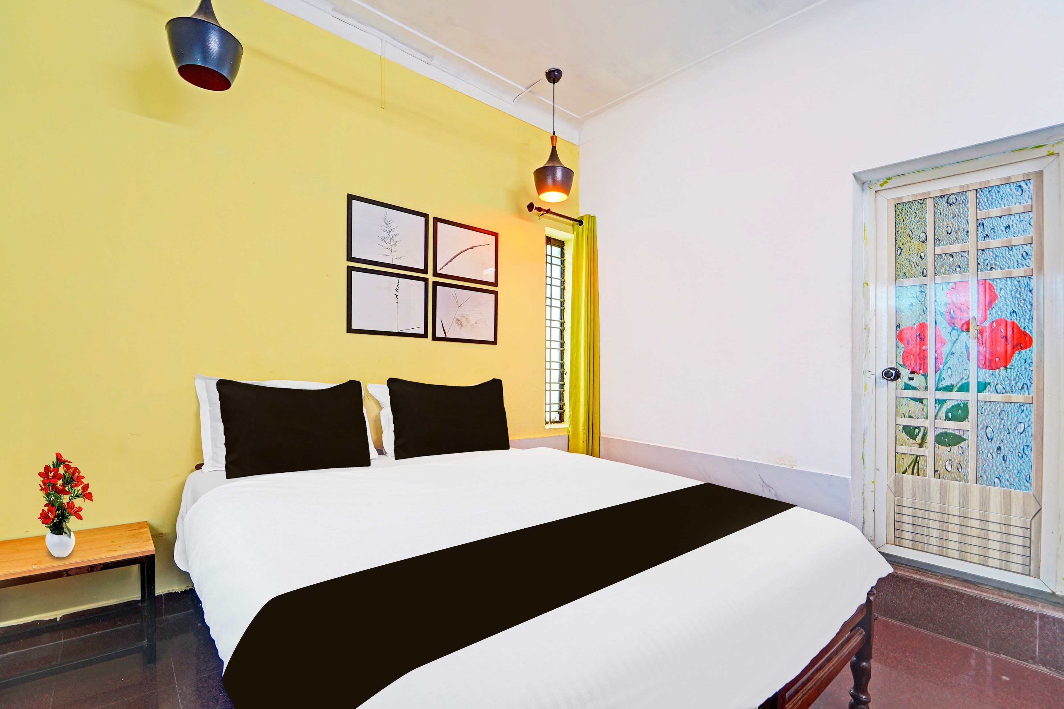 Hotel O Thammanam Kochi - Tap to explore photos