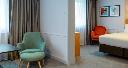 Holiday Inn Bristol-Filton Room Type - 1 Double Suite Sofa Bed