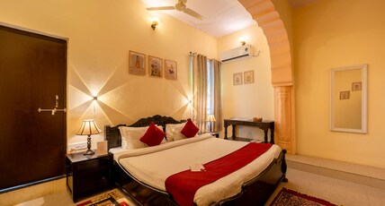 Hotel Shahi Place & Restaurant Room Type - Courtyard Double Bed Balcony Room