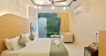 Eden Woods Room Type - Royal Mist Luxury Jacuzzi Retreat Eden Woods Room Type - Royal Mist Luxury Jacuzzi Retreat