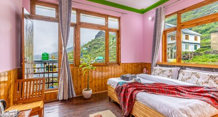 The Bunk Street - Sissu Room Type - Deluxe Room with Private Balcony 