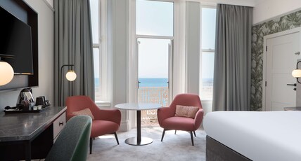 DoubleTree by Hilton Brighton Metropole Room Type - QUEEN SUP SEA-VW-BALCONY