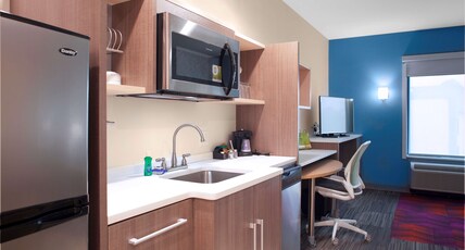 Home2 Suites by Hilton Lake Charles, LA Room Type - 2 QN BEDS STUDIO NONSMOK