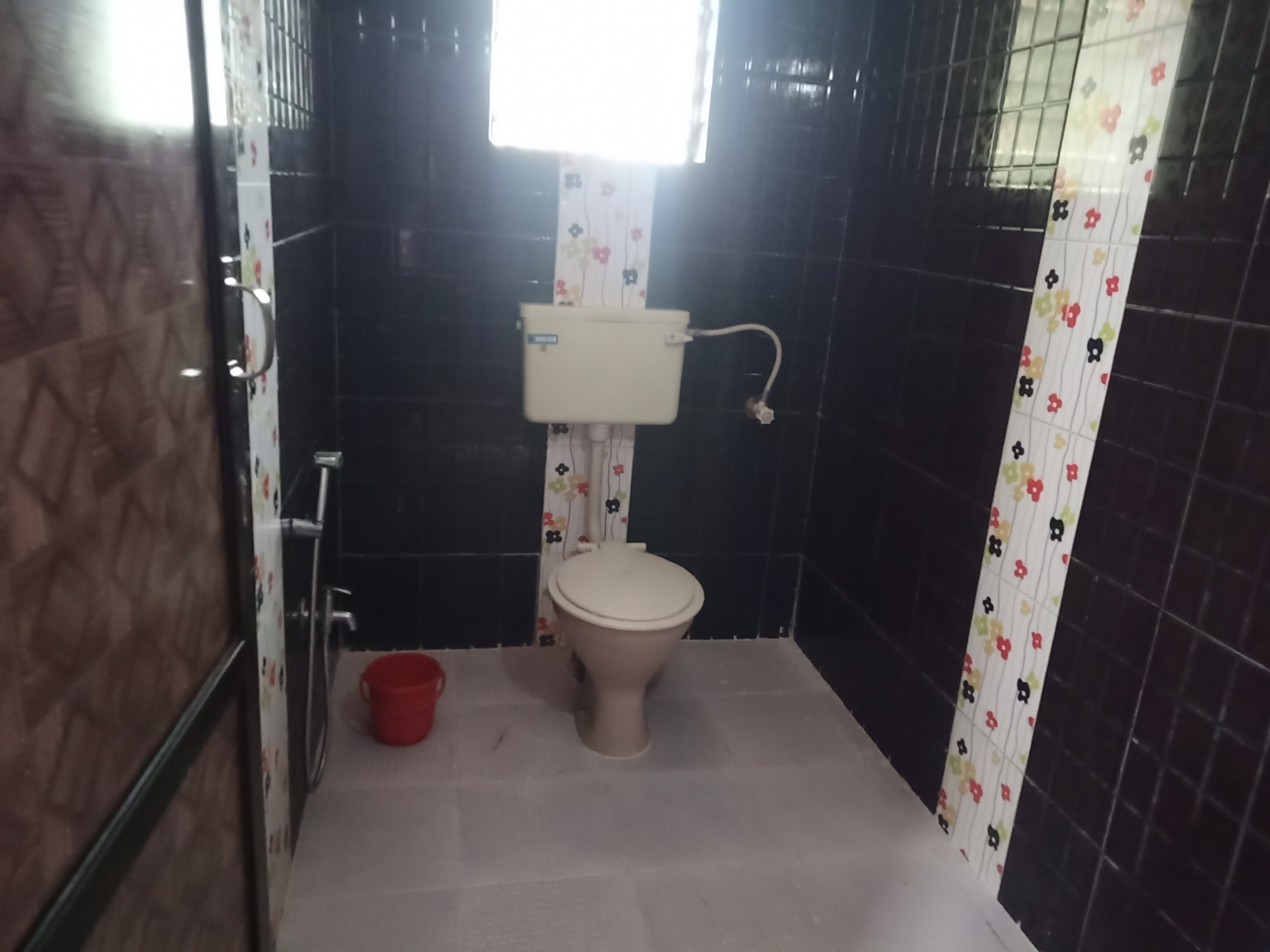 Sai Gajanan Niwas Homestay - Tap to explore photos