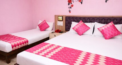 SRK HOTEL Room Type - Deluxe AC Triple Bed