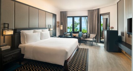 InterContinental Pattaya Resort  Room Type - 1 King Junior Suite Ocean View Club Lounge Access
