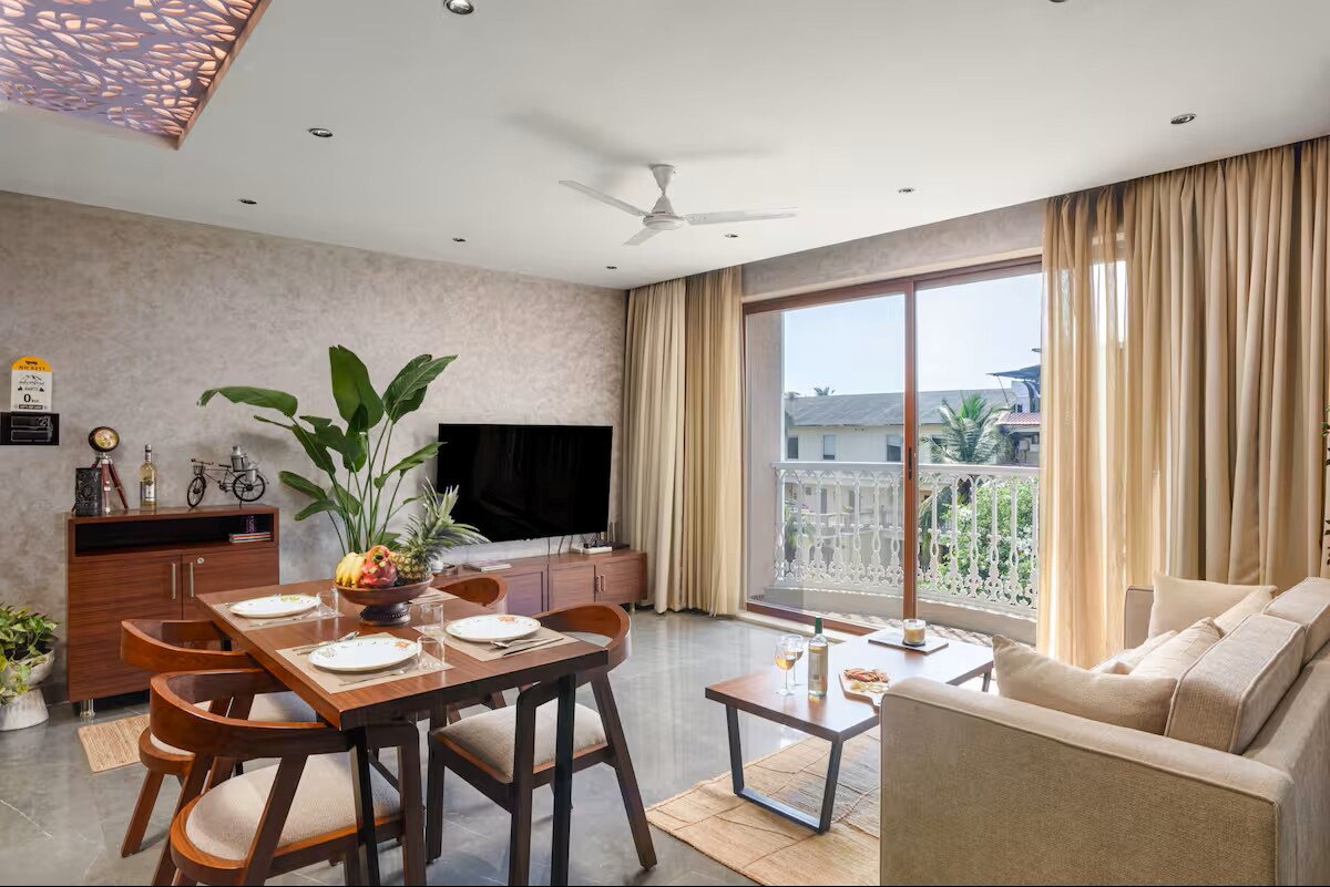 Modern 1BHK with Pool, 5min drive to Candolim Beach | Hireavilla - Tap to explore photos