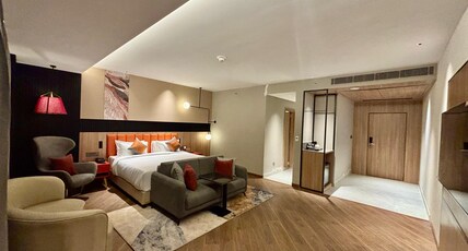 Ramada Encore By Wyndham Ayodhya Takpura Room Type - Suite