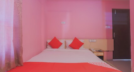 OYO 789 Hotel Shivam Plaza Room Type - Saver Double