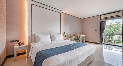 Manhattan Pattaya Hotel Room Type - Deluxe Double or Twin room Manhattan Pattaya Hotel Room Type - Deluxe Double or Twin room