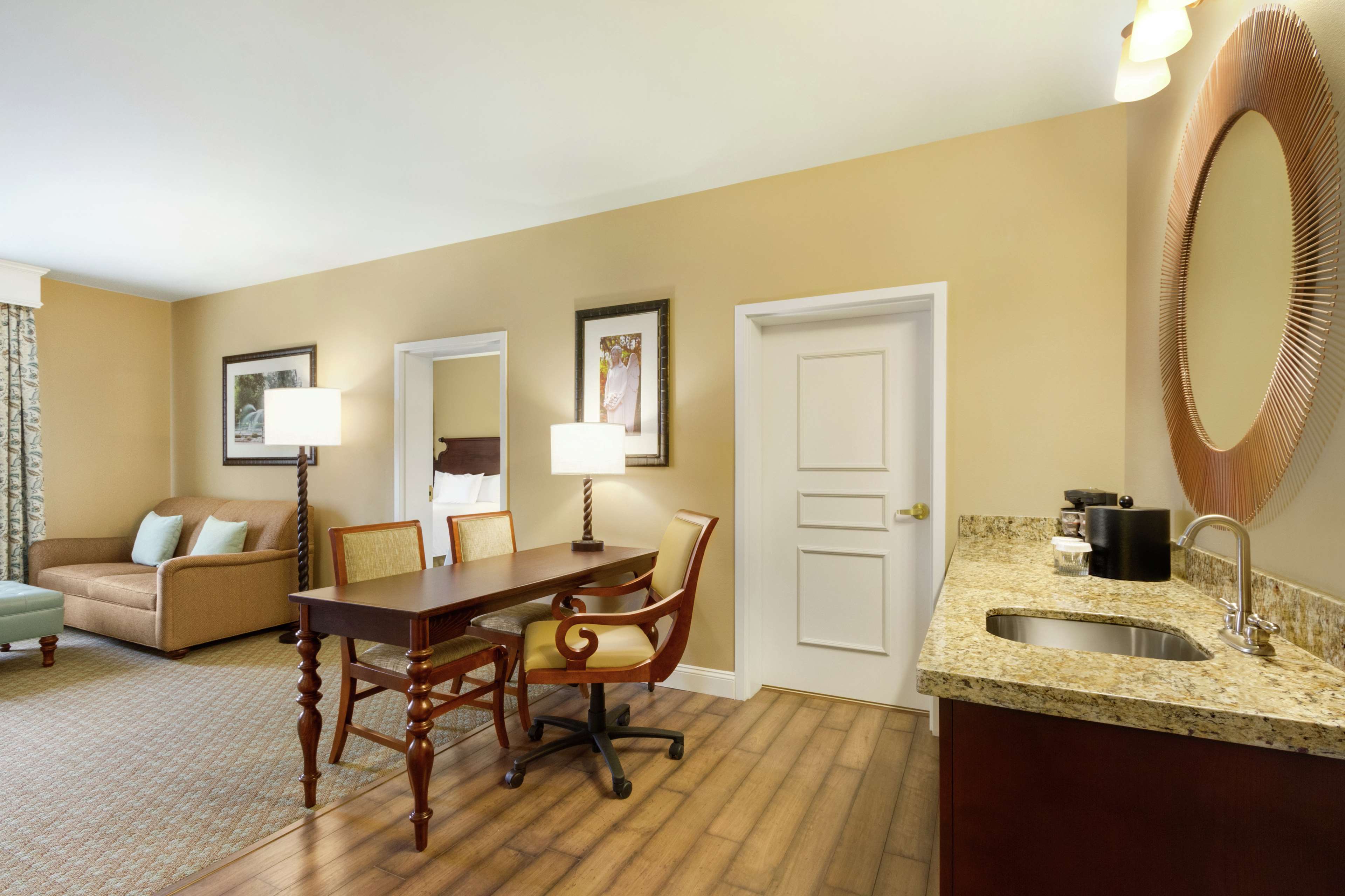 Embassy Suites Savannah - Tap to explore photos