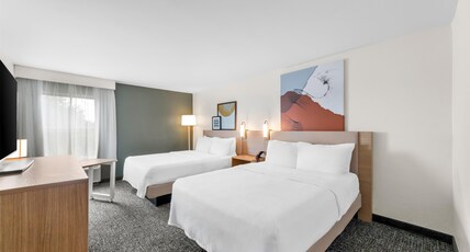 Spark by Hilton Corpus Christi Southeast Room Type - 2 QUEEN BEDS