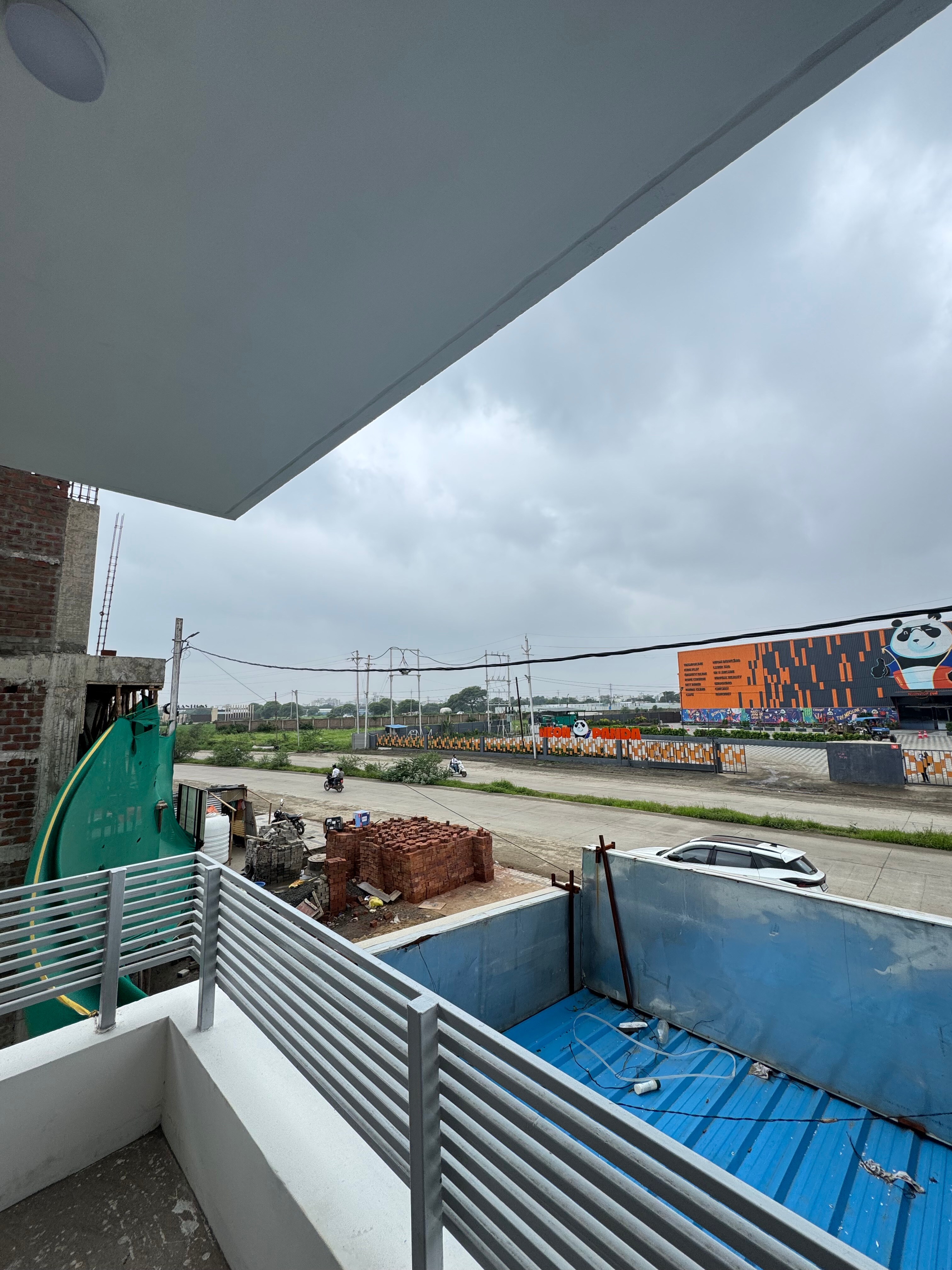 HR Premium stay 2BHK near phoenixMall BypassIndore - Tap to explore photos