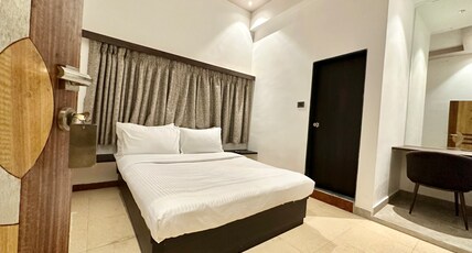 TAKHT - Executive Rooms & Suites Room Type - Standard Double Room