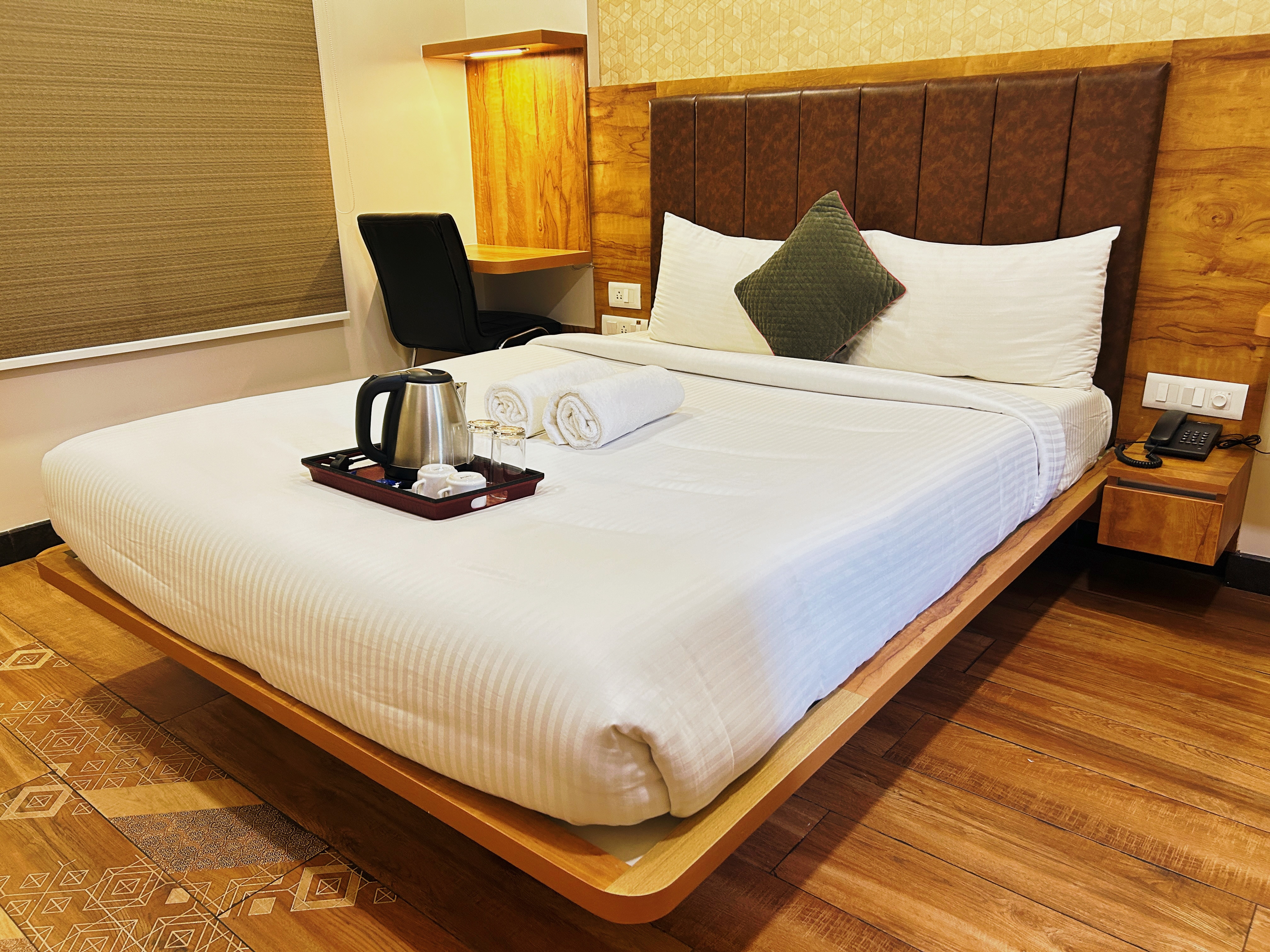 Hotel Rize Inn - Tap to explore photos