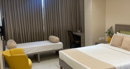Raghav Residency Room Type - Deluxe Queen #2