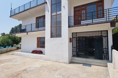 Dalhousie Hideaway 4BR Homestay by Homeyhuts