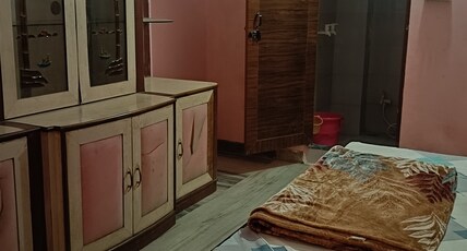 Radhey Shyam paying guest house Room Type - Room no 06