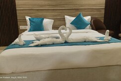 Ganeshwaram Hotel, Restaurant and Banquet, Sector-141