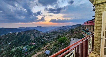 Sharma Homestay Room Type - Deluxe Room | Balcony and Valley View