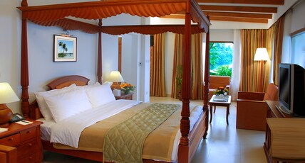 Lemon Tree Vembanad Lake Resort Room Type - Superior Lake Front Suite