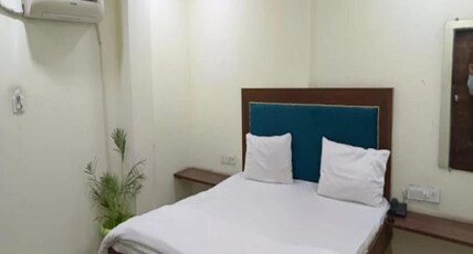 Hotel MJ Heights Room Type - Classic Room