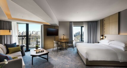 Hilton Beijing Room Type - KING JUNIOR SUITE