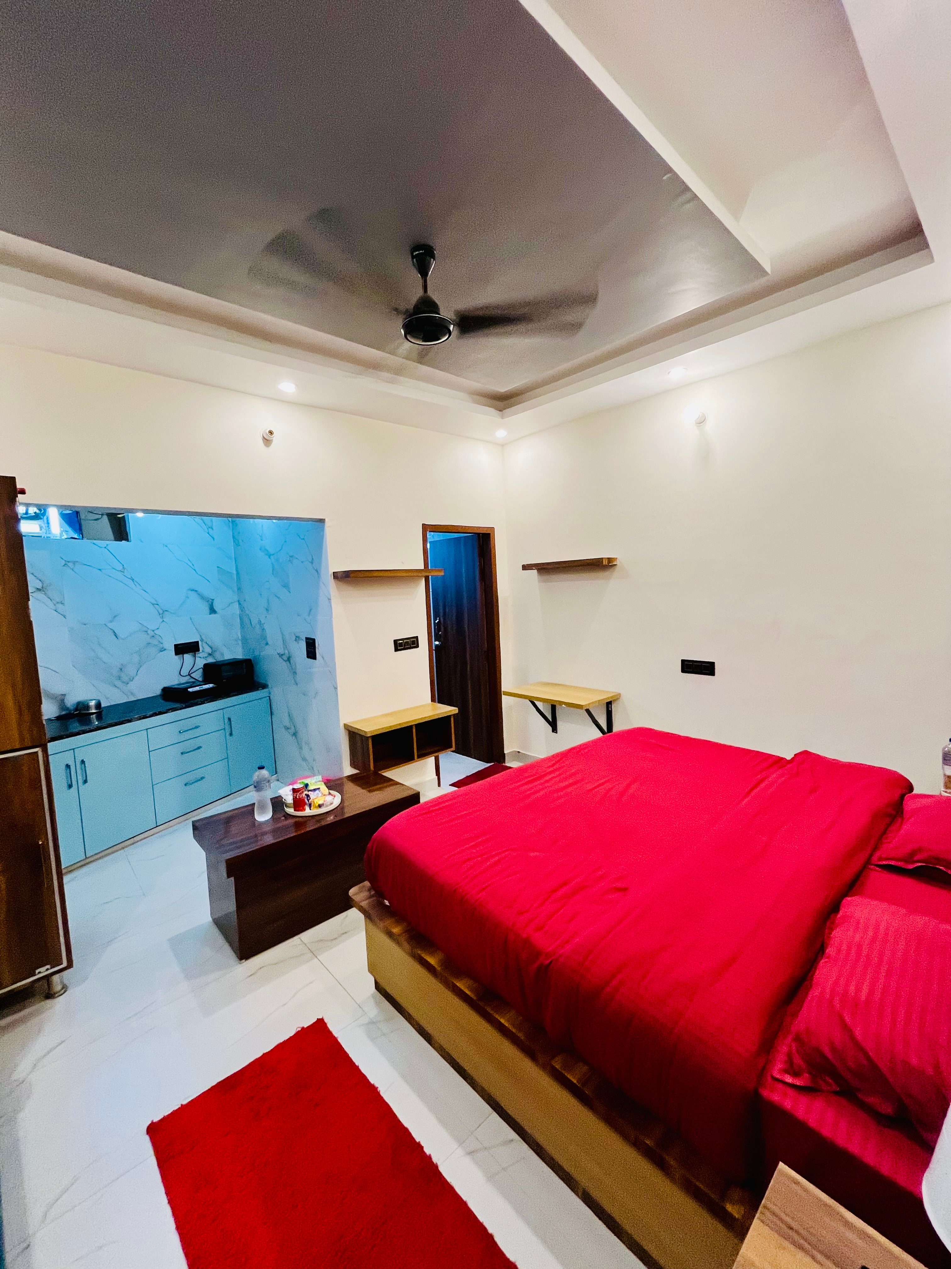 Luxurious OB homestay - Tap to explore photos