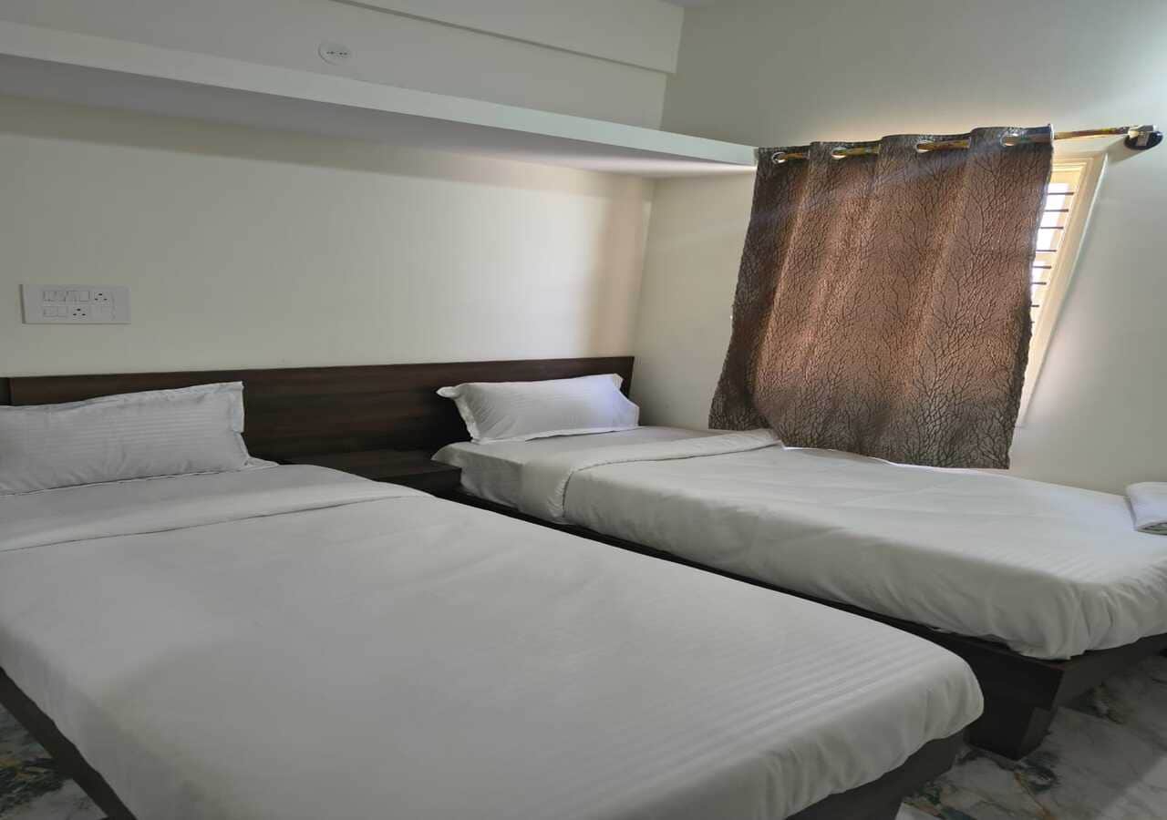 Symphony Suites Homestay - Tap to explore photos